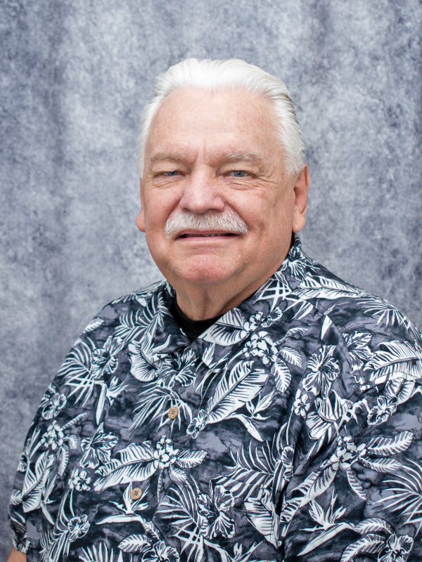 headshot of Jan Qualkenbush
