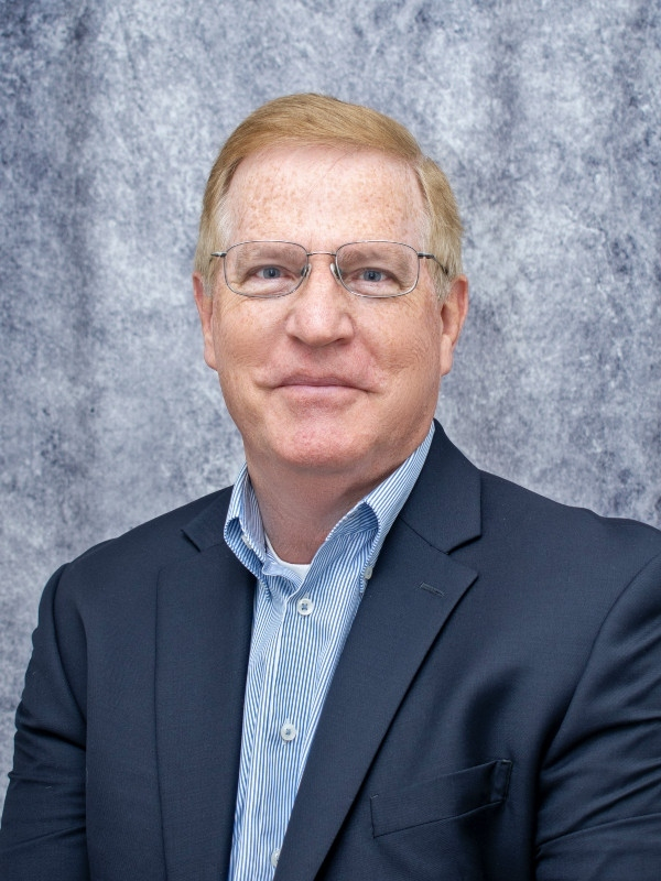 heeadshot of Mark Leavens